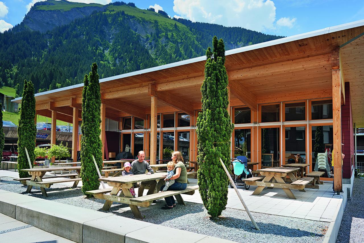 Reka-Feriendorf Lenk Hotel Luaran gambar